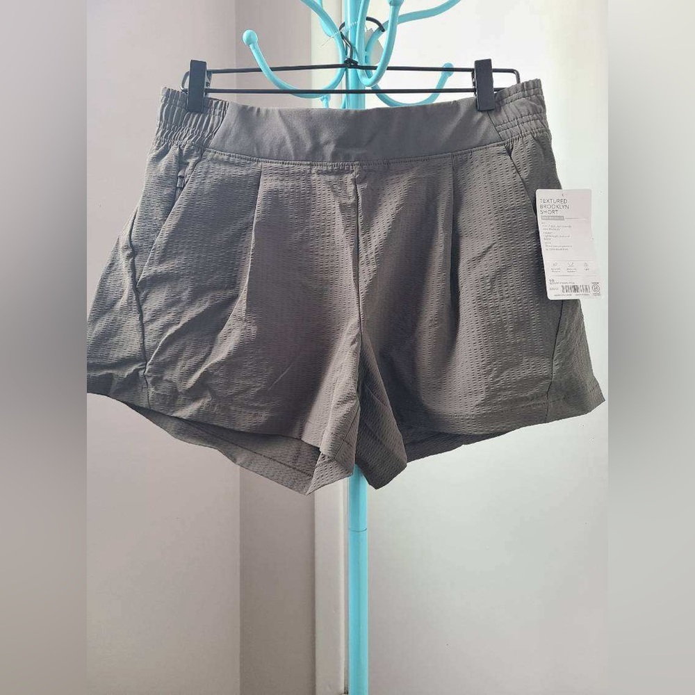 Athleta Textured Brooklyn Shorts